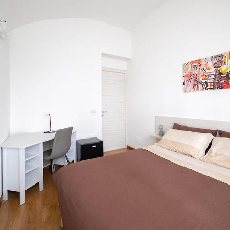 To.Sta Bwithoutb Home Sharing Nel Centro Di Torino Dış mekan fotoğraf