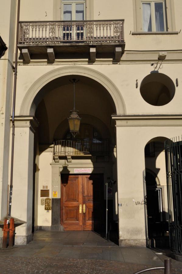 To.Sta Bwithoutb Home Sharing Nel Centro Di Torino Dış mekan fotoğraf